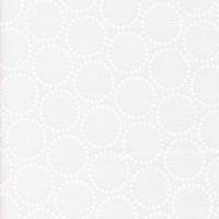 Moda - Tiny Christmas - Pearl Bracelet Snow White Fabric