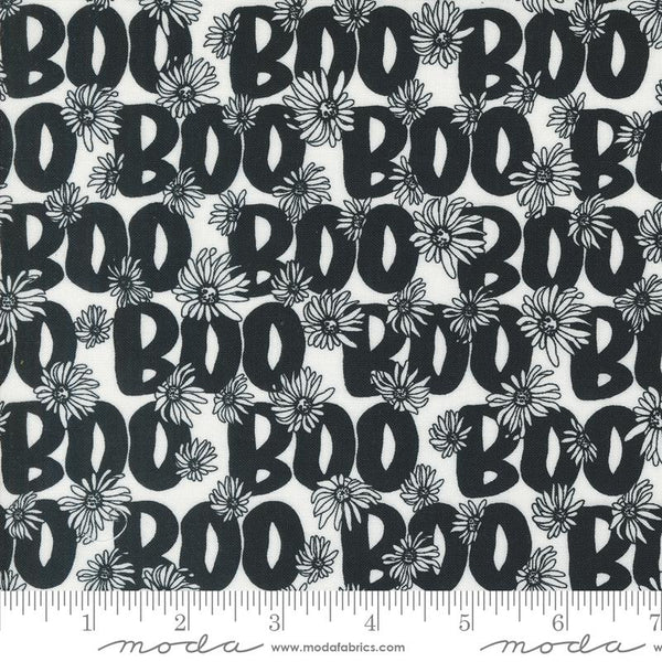 Moda - Noir - Boo Text Ghost Fabric