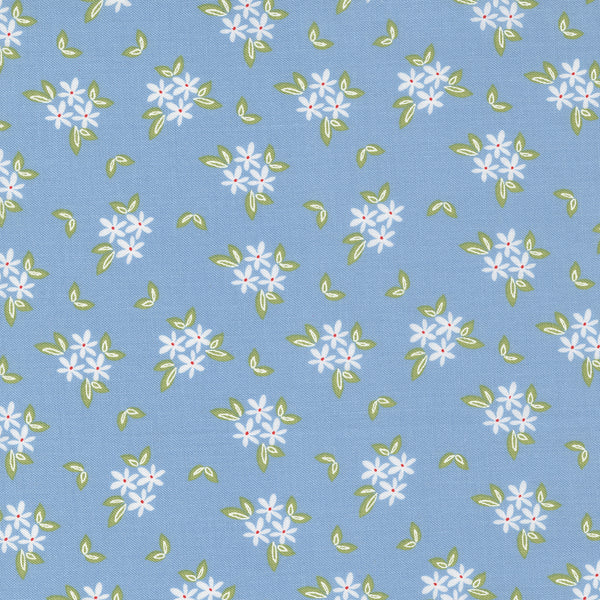 Moda - Emma - Daisies - Bluebell Fabric